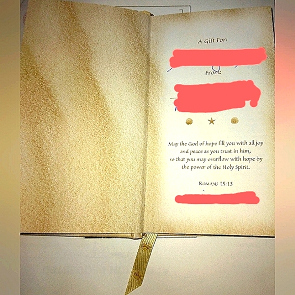 FREE with PURCHASE Hallmark Footprints Scripture with Reflections Book - Picture 13 of 13